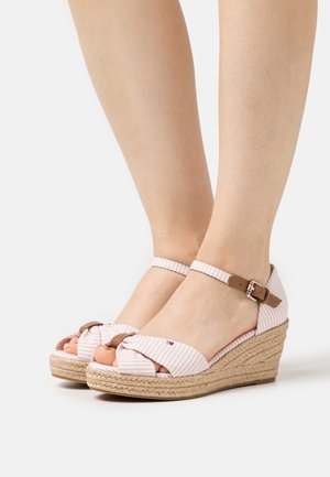 HIGH WEDGE  - Sandalias con plataforma - seersucker/soothing pink