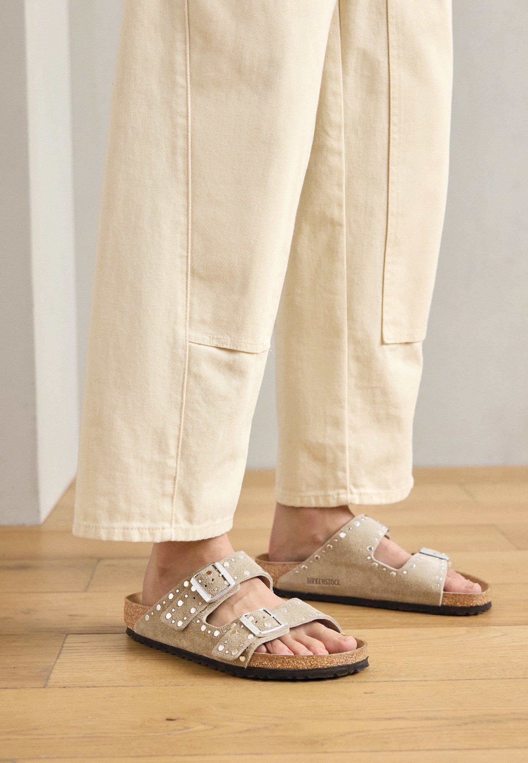 Birkenstock ARIZONA RIVET LEVE NARROW - Sandalen - taupe - Zalando.nl