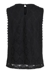Haut sans manches en dentelle noire avec motifs en losanges et floraux, bords festonnés, et une petite ouverture en forme de goutte fermée par un bouton à l'arrière du col.