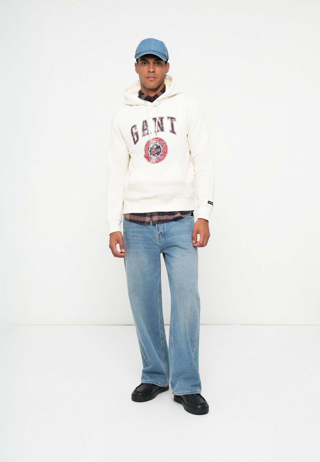 GRAPHIC HOODIE