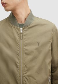 AllSaints BASSETT - Bombertakki - avo green