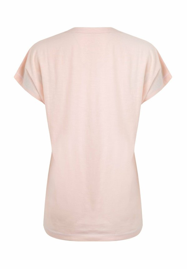 ADVENTURE AWAITS FRONT - Print T-shirt2