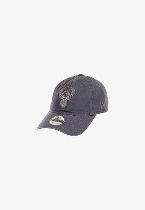 New Era, MILWAUKEE BUCKS NBA TEAM GRAPHITE 9TWENTY UNSTRUCTURED STRAPBACK - Cap - grau