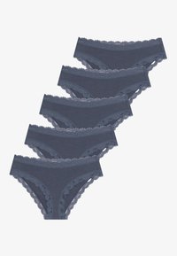 Fem fem par mørkegrå dameundertøy med en scalloped blondekant langs livet og benåpningene. Myk, elastisk stoff.