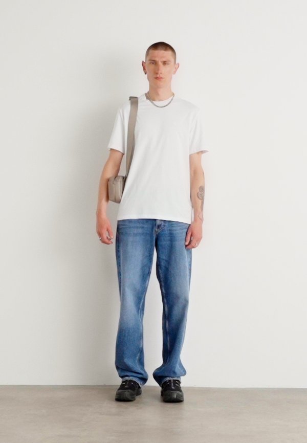 SMOOTH SOLID TEE - Basic T-shirt3
