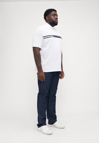 Tommy Hilfiger CHEST INSERT  - Polo shirt - white