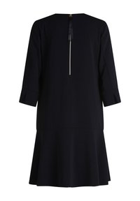 Schwarzes Kleid mit tailliertem Oberteil und ausgestellt Rock. Hat Dreiviertelärmel und einen Reißverschluss auf der Rückseite mit einem Satinband zum Ziehen.