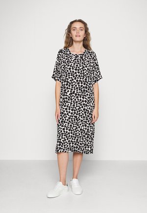 AMIRA DRESS - Denní šaty - moonbeam/black