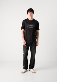 Thumbnail Image 6