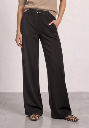 Street One, HIGH WAIST STRAIGHT LEG HOSE IM CASUAL FIT - Pantalon classique - black coffee