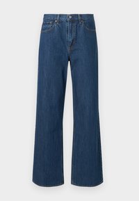 Jeans de denim de pierna ancha en azul intermedio, con una cintura alta, bolsillos frontales y detalles de costura sutiles. Textura suave con dobladillos redondeados.