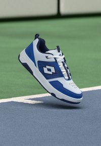 Επιλέχθηκε, white/blue