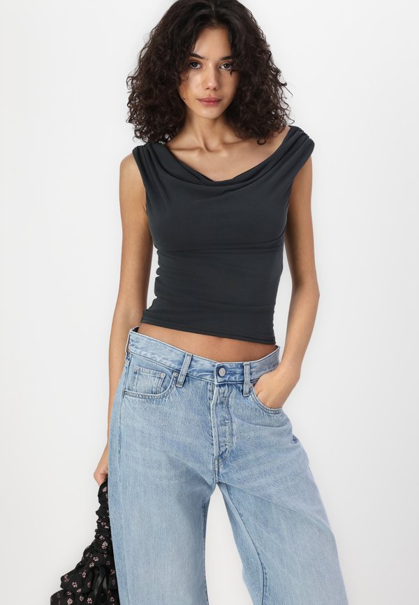 FIA - Basic T-shirt2