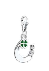 Silberner Anhänger in Form eines Hufeisens, akzentuiert mit klaren Steinen, mit einem grünen, emaillierten vierblättrigen Kleeblatt-Detail.