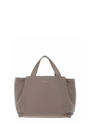 Taupefarbene Ledertasche mit doppelten Griffen und kleinem goldenen Markenlogo, das nahe der Oberseite mittig platziert ist.