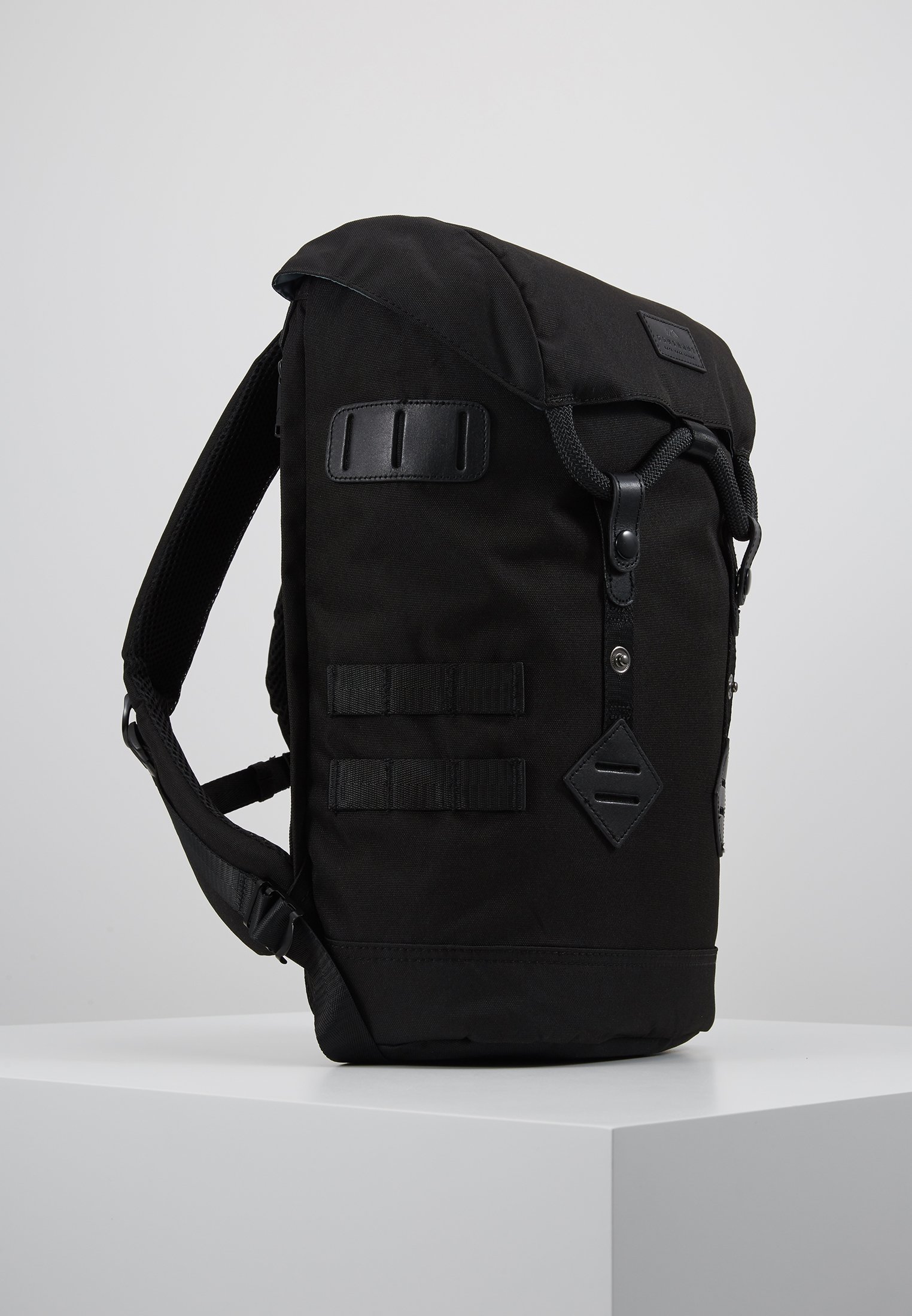 Doughnut COLORADO SMALL Ryggsäck black Zalando.se Doughnut Black Series Colorado Small Ryggsäck 13″ nylon