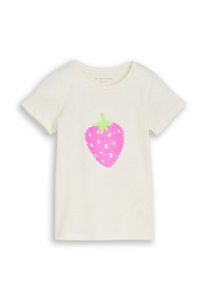 Kremowa dziecięca koszulka z krótkim rękawem z dużym różowym nadrukiem truskawki z zielonymi liśćmi z przodu.