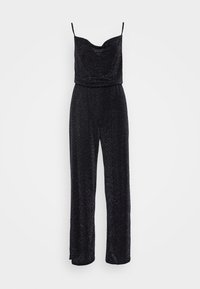 Une combinaison noire avec un buste ajusté, des bretelles fines et des jambes larges et amples. Le matériau a une texture légèrement brillante.