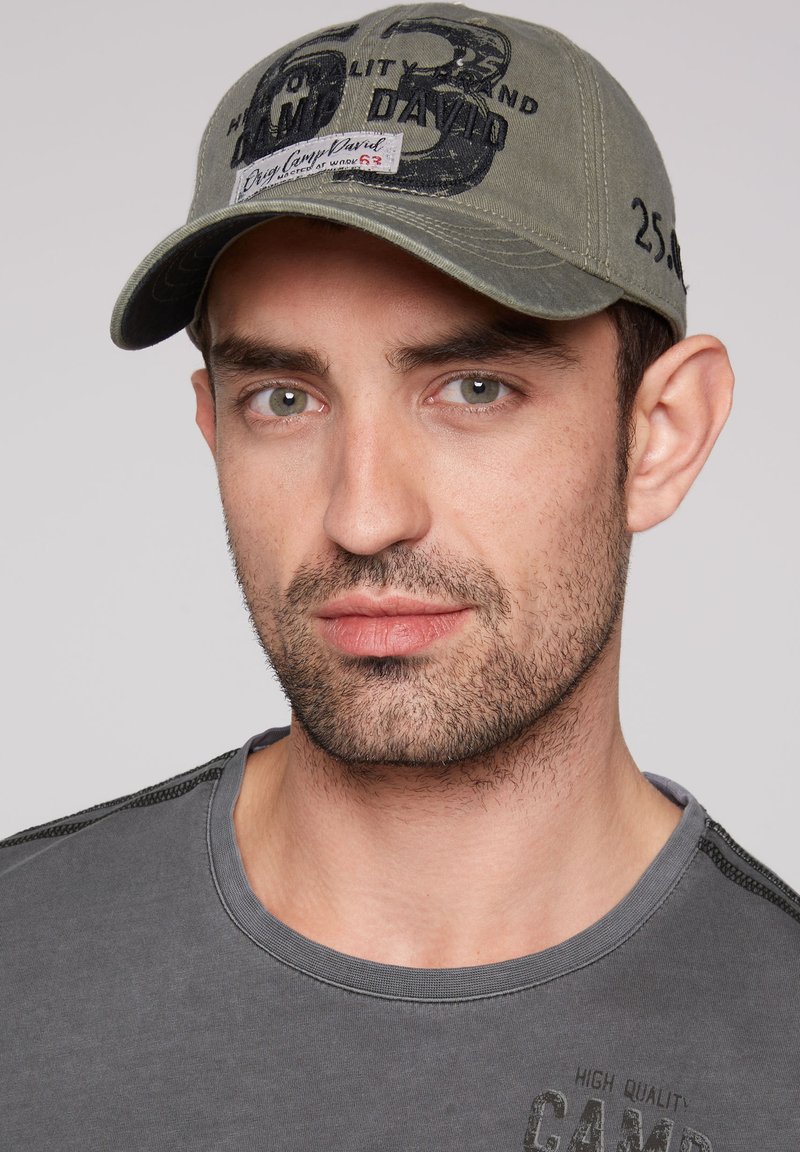 Camp David BASE WASHED MIT ARTWORK Cap green olive/olive Zalando