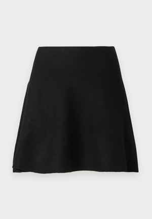 Gonna a ruota nera realizzata in tessuto morbido, design fluttuante con una texture liscia, presenta una vita alta e una lunghezza sopra il ginocchio.