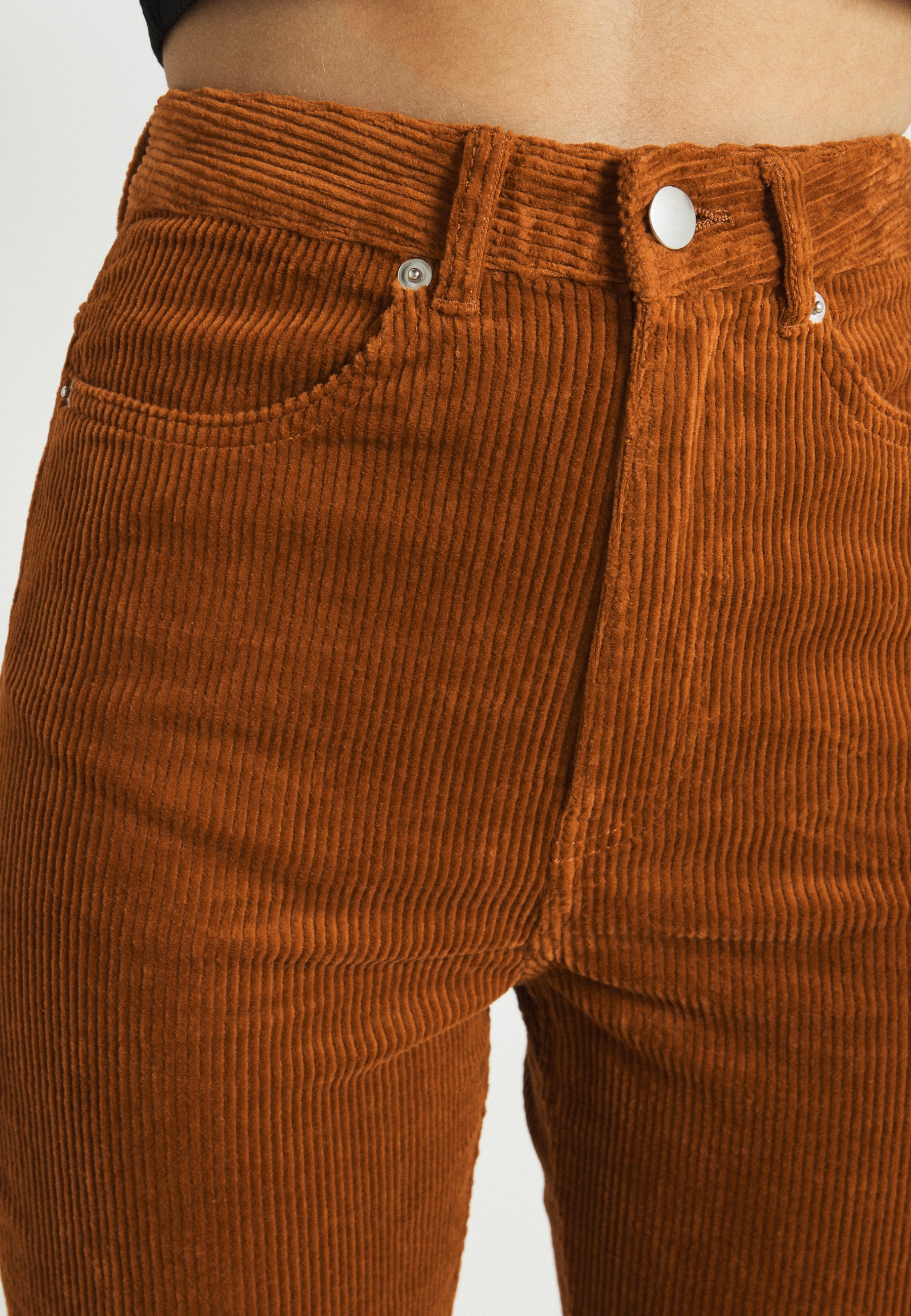Monki Trousers - rust/metallic red 
