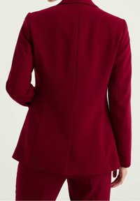 WE Fashion Blazer - mottled dark red