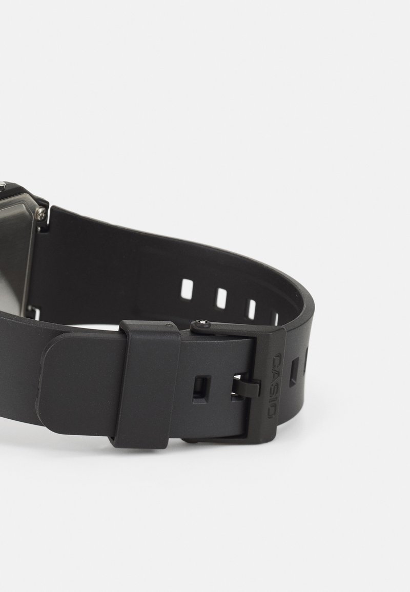 In arrivo i nuovi orologi Casio Standard con cinturino in vera pelle - News