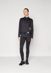 ASICS CORE 1/2 ZIP WINTER TOP - T-shirt à manches longues - performance black