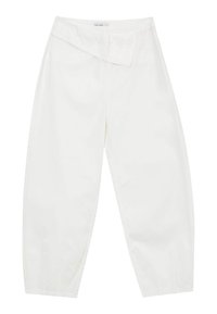 Pantalons blancs taille haute avec un design de rabat angulaire unique à l'avant, fabriqués en tissu lisse et léger. Poignets élastiques.