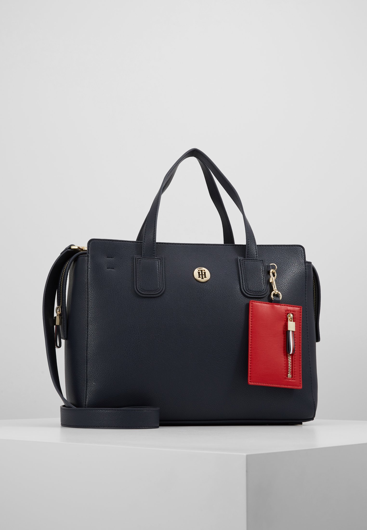 charming tommy satchel