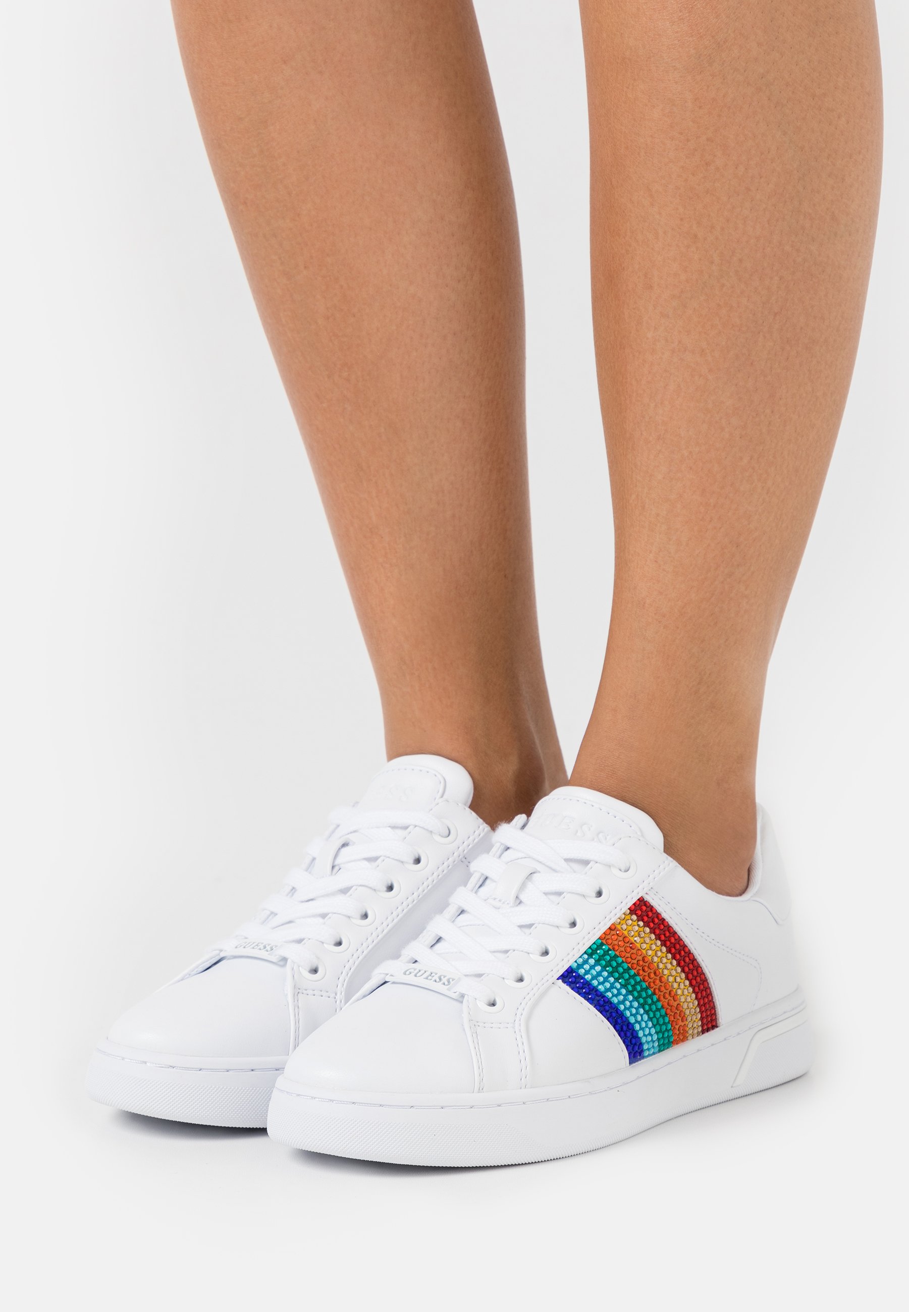 guess rollin sneaker