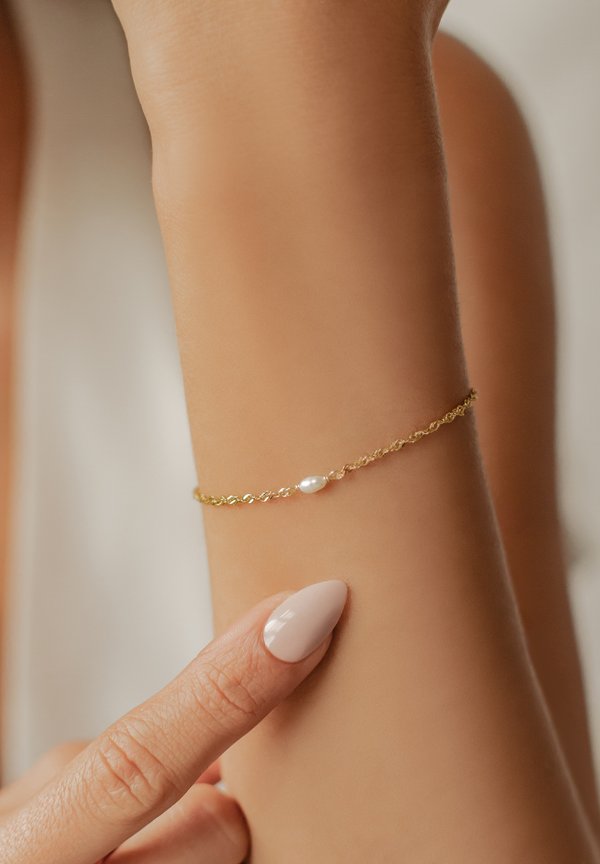 Pearl - Armband - goldfarben