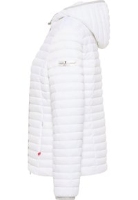 Biała pikowana kurtka puchowa z kapturem, poziomym przeszyciem, zapinanymi na zamek bocznymi kieszeniami oraz małą naszywką z logo na górnej części rękawa.