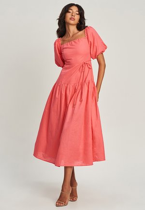 CHANCERY NELSON  - Maksimekko - watermelon pink