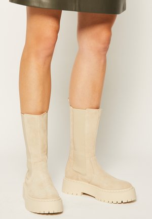 Platform boots - beige