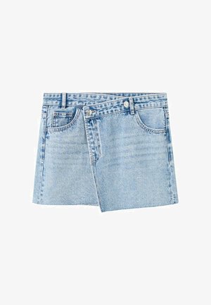 Lyseblå denim mininederdel med asymmetrisk overlappende forpanel og metalknaplukninger i linningen.