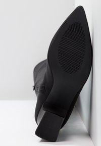 RAID Wide Fit Cuissardes - black