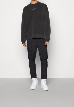 WRSTBHVR, Sweatshirt - black