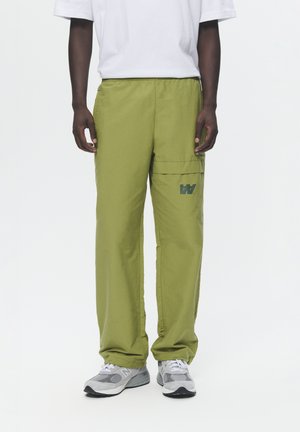 LEE LOGO TRACK PANTS - Trousers - avocado green