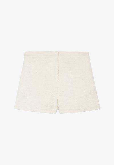 Shorts taille haute pour femme en tissu texturé écru, avec un ourlet droit et une couture centrale au dos.