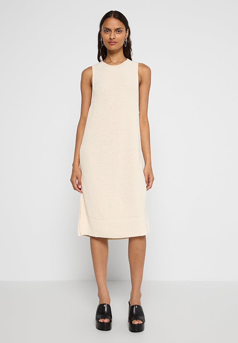 Nanushka Gebreide jurk beige Nanushka Gebreide jurk beige