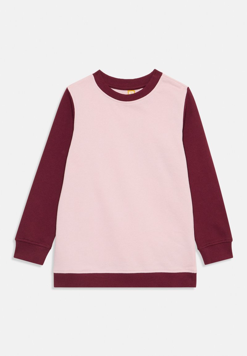 Langermet genser med rosa front og maroon ermer. Har ribbestrikket halslinning og mansjetter, laget av mykt stoff.