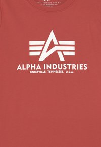 Alpha Industries BASIC KIDS TEENS UNISEX - Potiskana majica - brick red