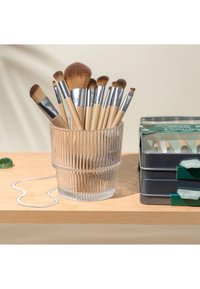 Miniatyrbild 6