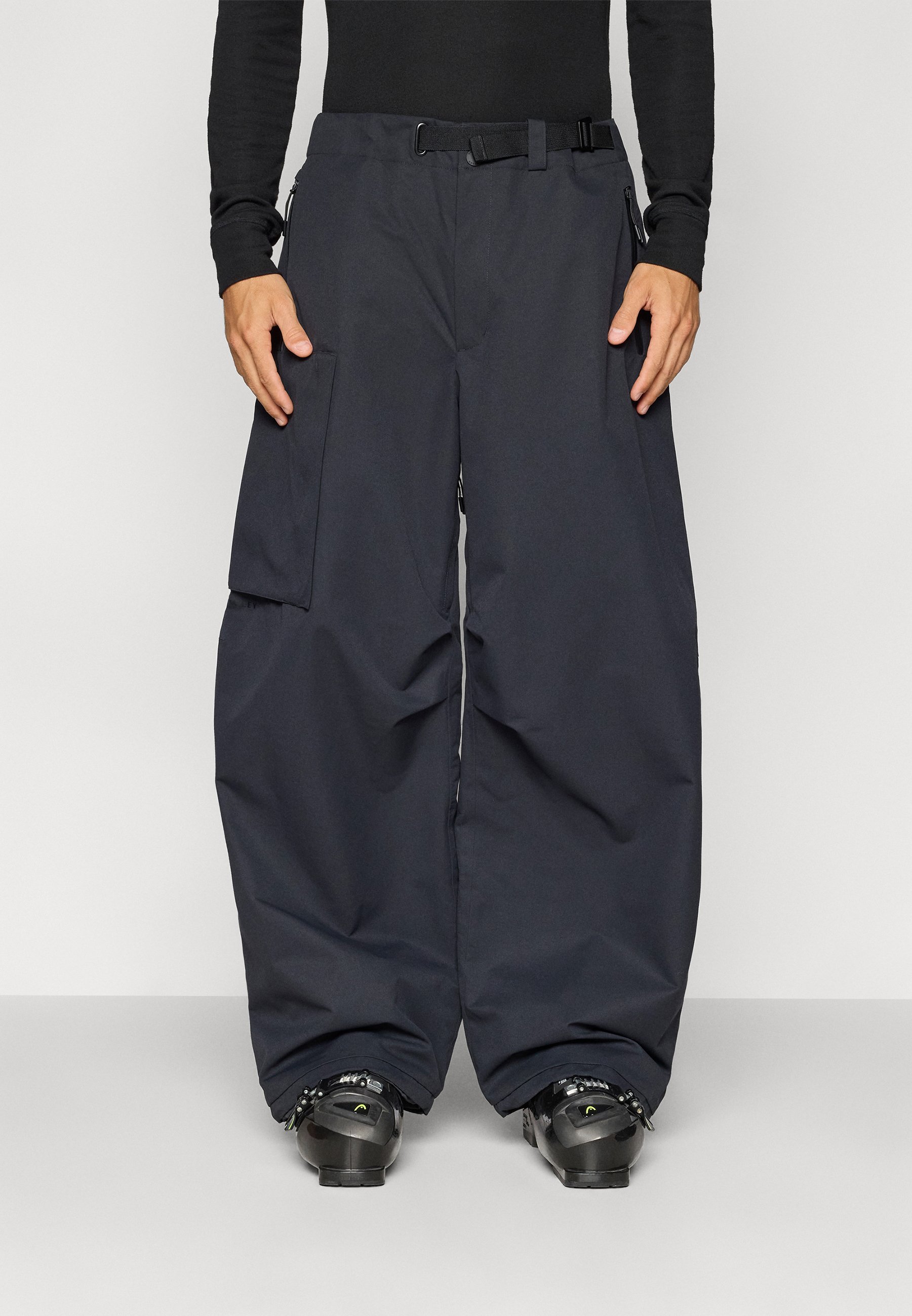 Snowboardbroek Baggy Skibroek Sneeuw Losse Warme Geïsoleerde Winterbestendige Waterdichte for Vrouwen Mannen(Black,M Snowboardbroek Baggy Skibroek Sneeuw Losse Warme Geïsoleerde Winterbestendige Waterdichte for Vrouwen Mannen(Black,M