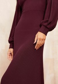 Friends Like These REGULAR FIT - LONG SLEEVE BATWING MIDI  - Pletené šaty - red