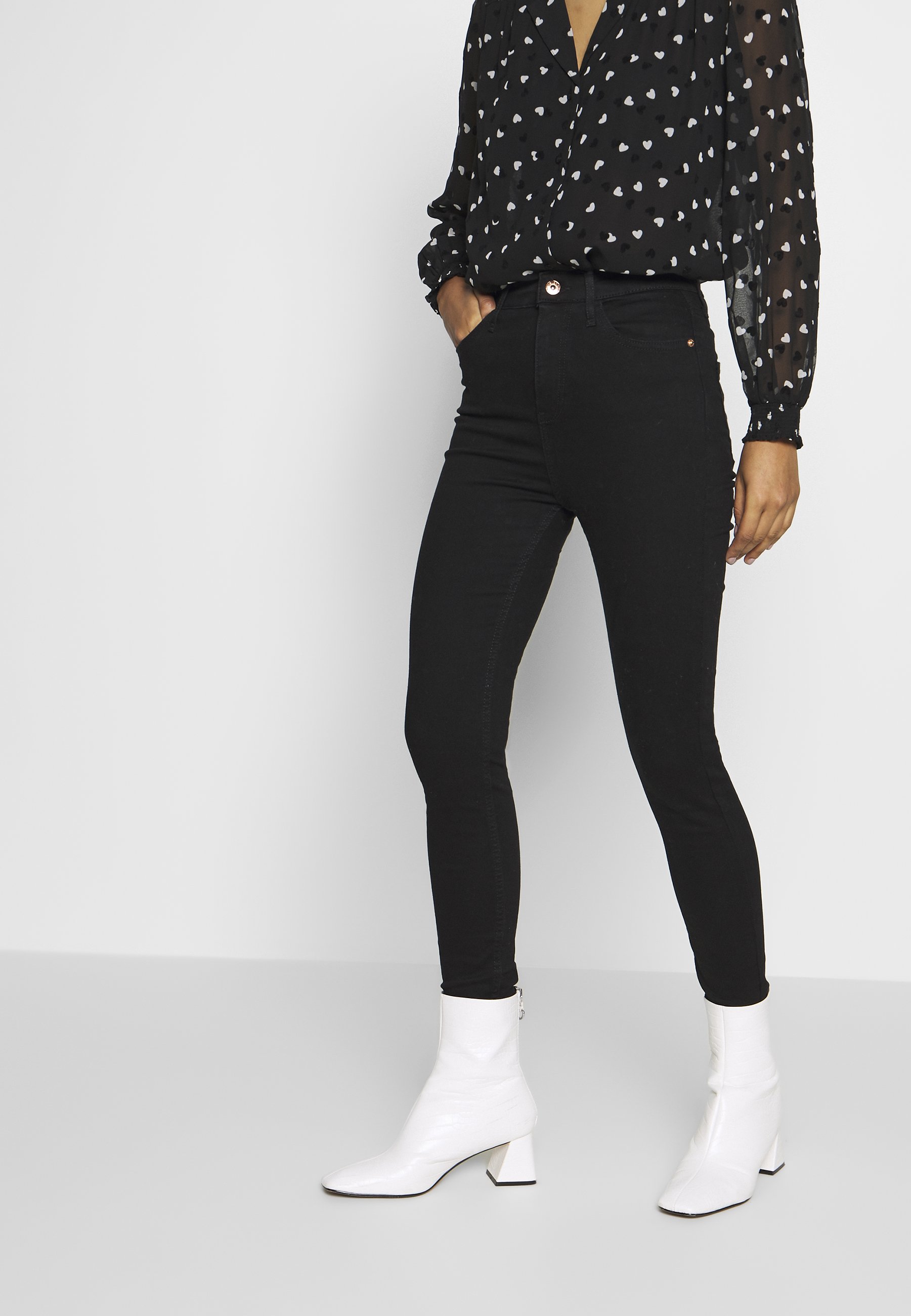 black & white women's clothing