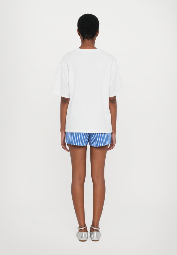 WOMEN'S WHITE POPSICLE MOUTH PRINT BOXY FIT  - Print T-shirt4