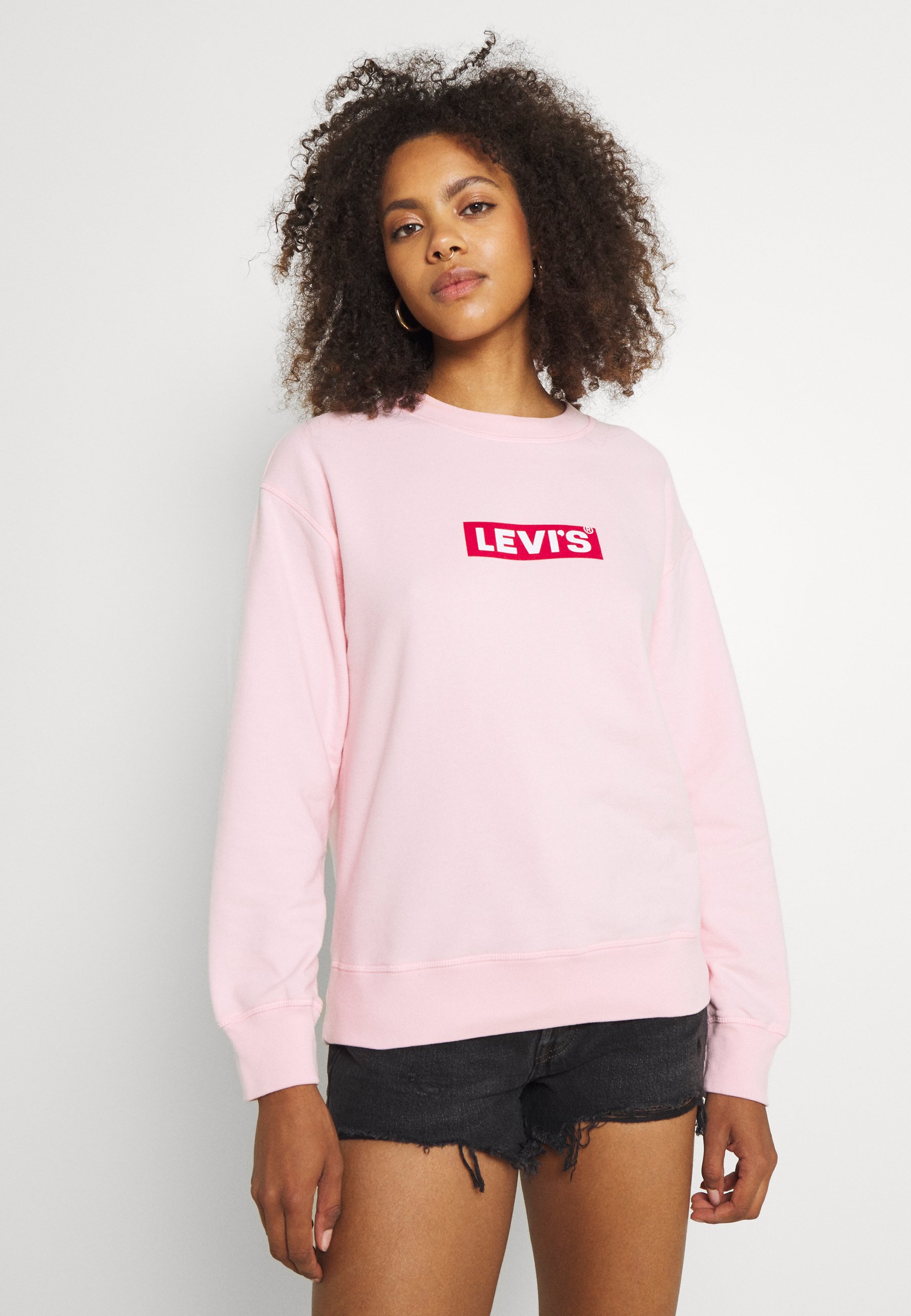 Женская кофта свитшот Levis Graphic Standard Crew 18686-0011 - купить,  цена, отзывы в интернет-магазине Sneaker Studio | Sneakerstudio