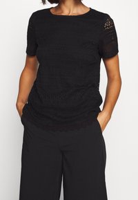 Vero Moda Petite Blůza - black